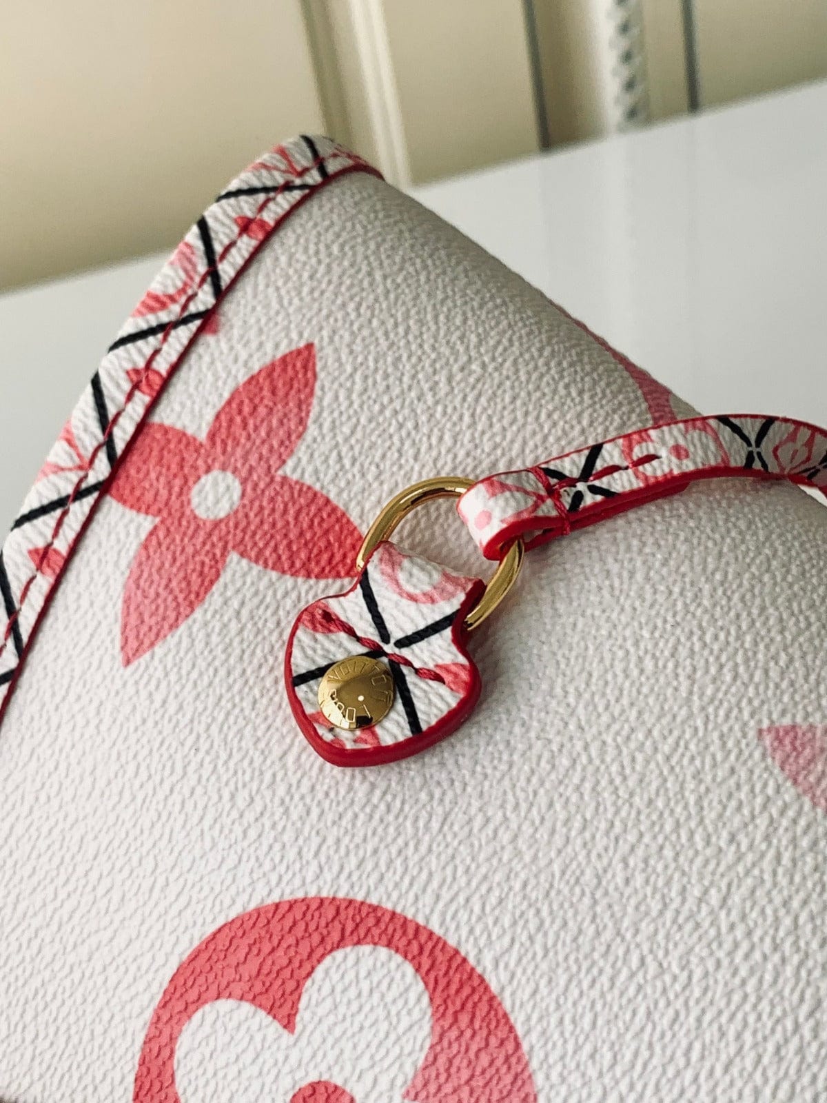 CherifCrochet Pink Louis Vuitton Leather Handbag