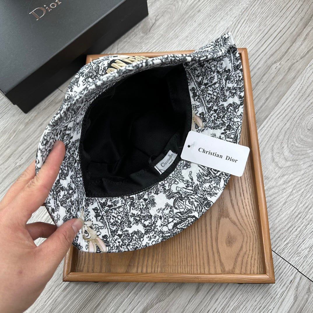 Tunde Store D-Oblique Small Brim Bucket Hat
