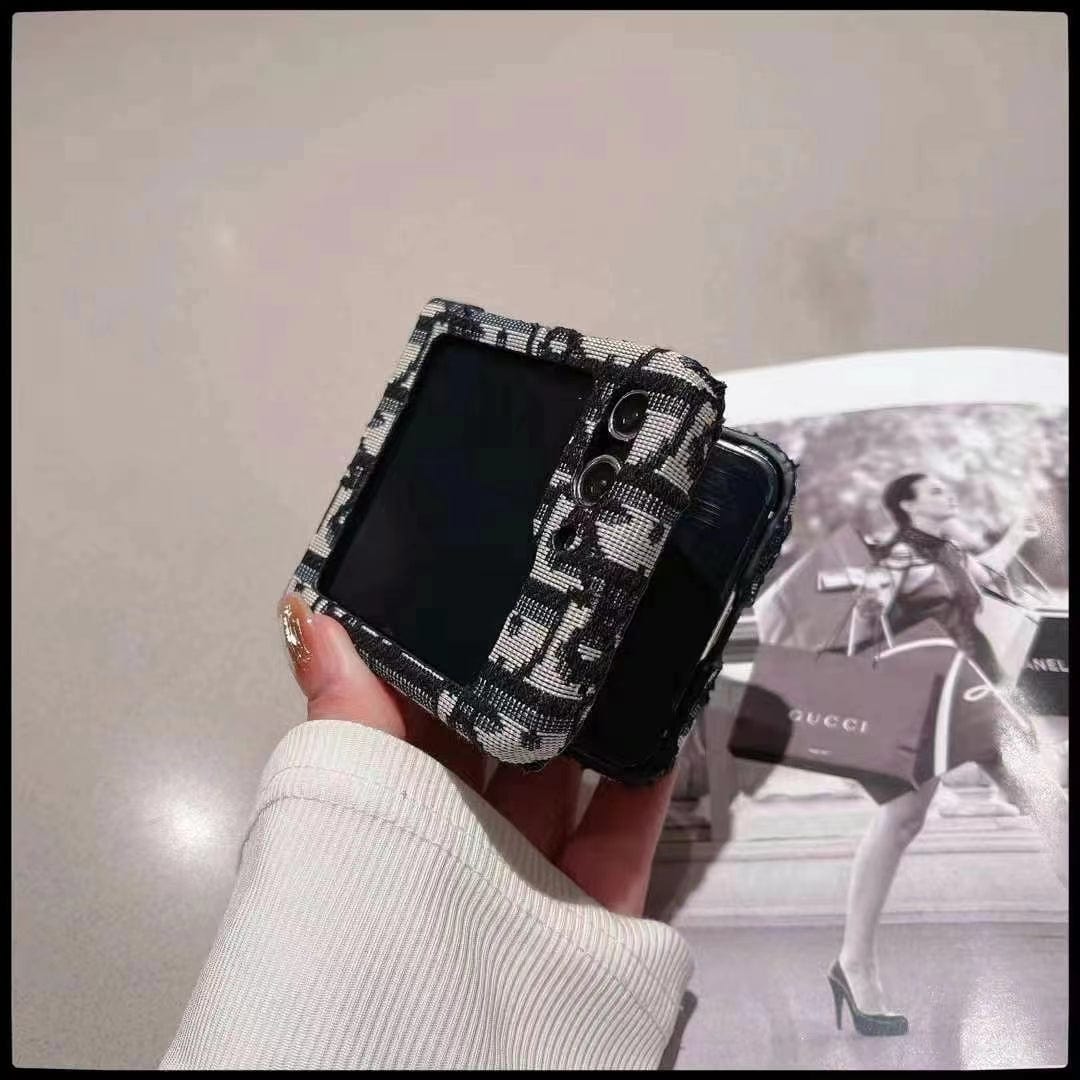 Tunde Store Dior-Inspired Samsung Z Flip Case – Available for Z Flip 3, 4, 5, and 6