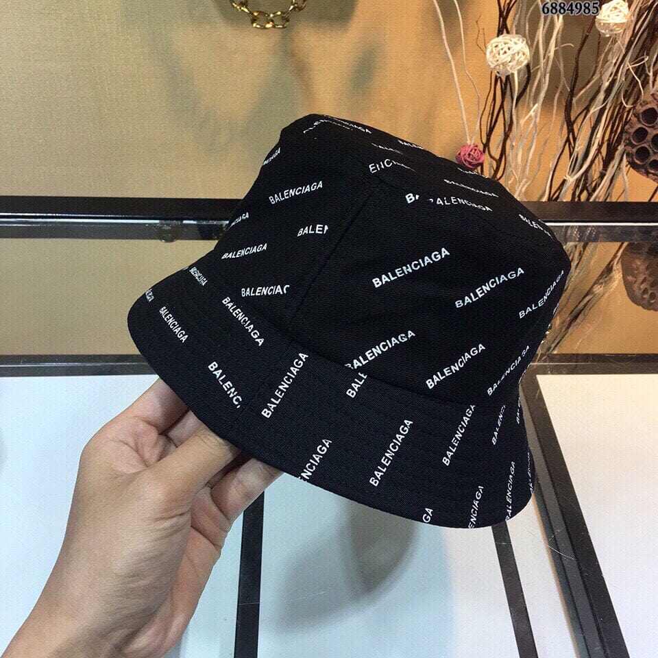 Tunde Store Fashioned BB Black Bucket Hat | BB Pattern