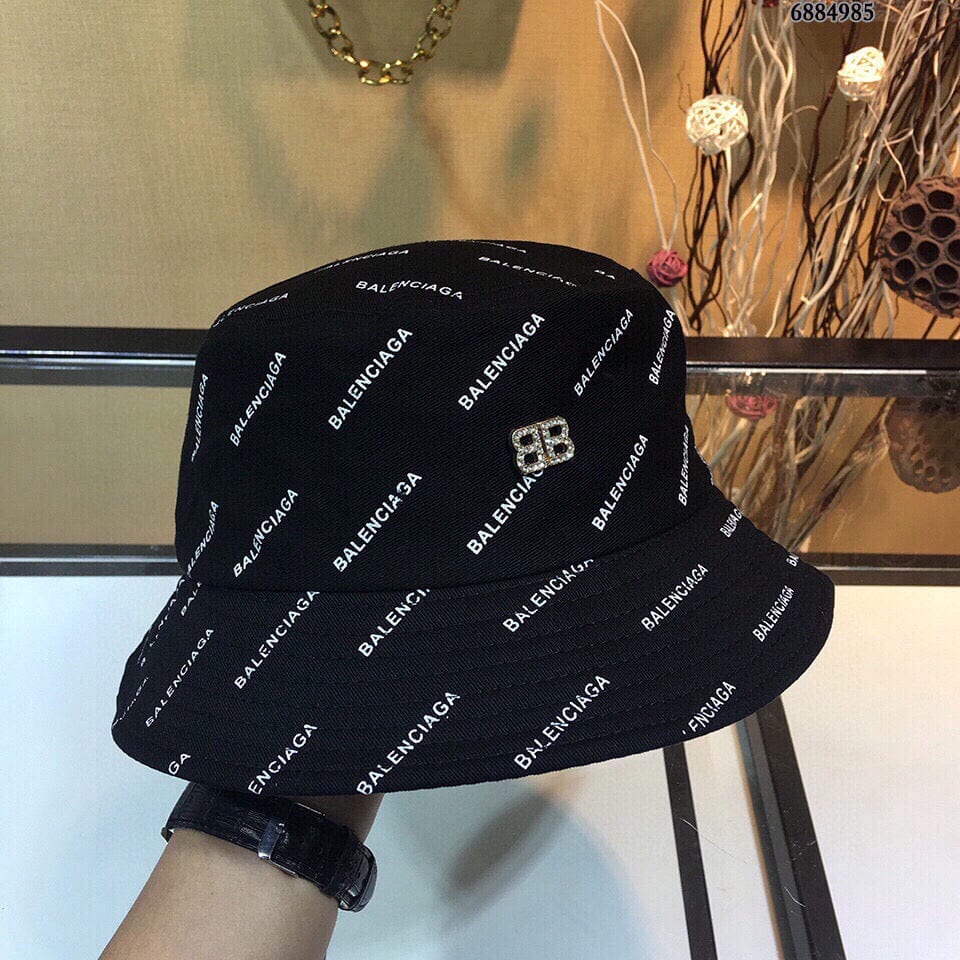 Tunde Store Fashioned BB Black Bucket Hat | BB Pattern