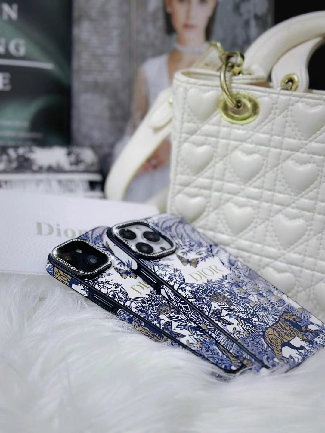 Tunde Store Floral Blue iPhone 15 Pro Max Cover