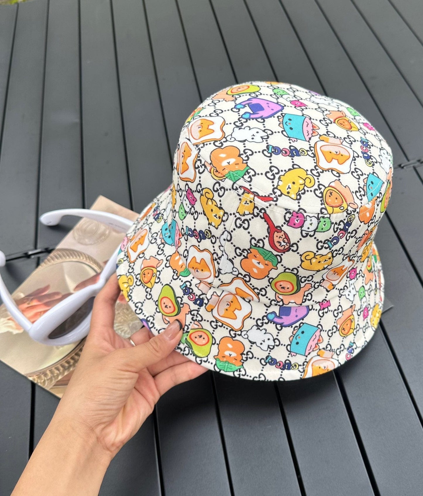 Tunde Store Gucci Artistic Bucket Hat | Expressive and Fashion