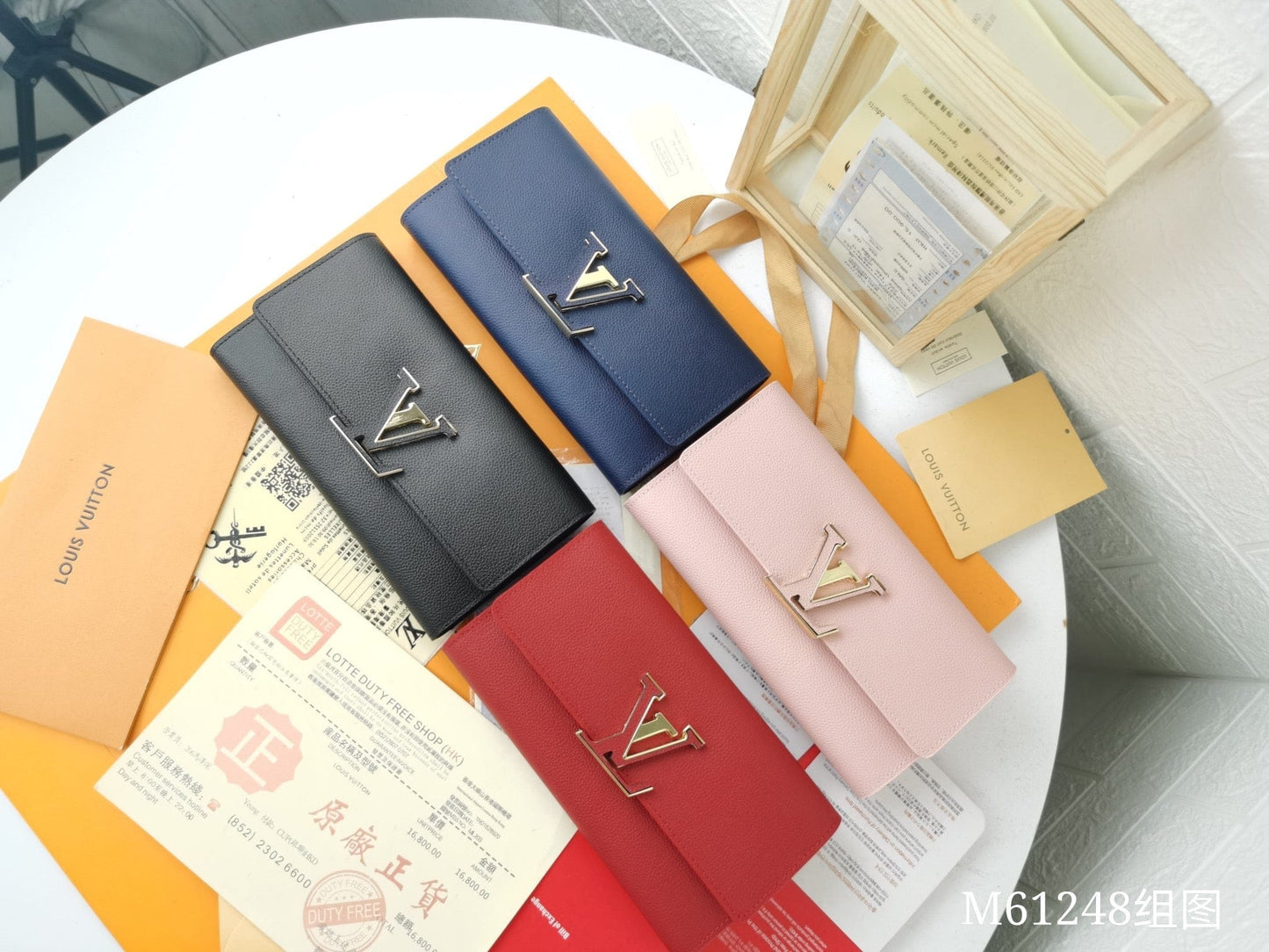 Tunde Store Leather Louis Vuitton Magnolia Wallet