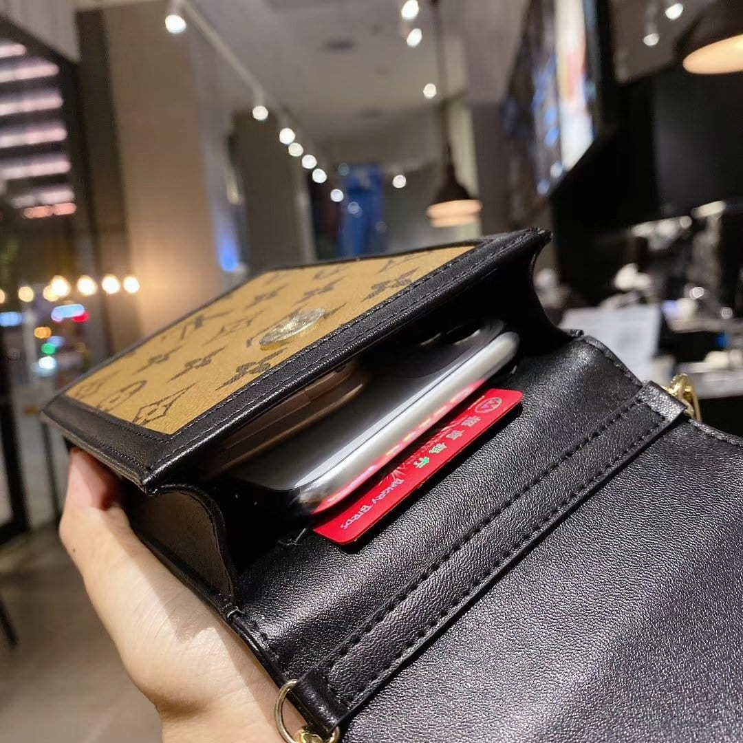 Tunde Store Leather Louis Vuitton Phone Bag (Phone Pouch)