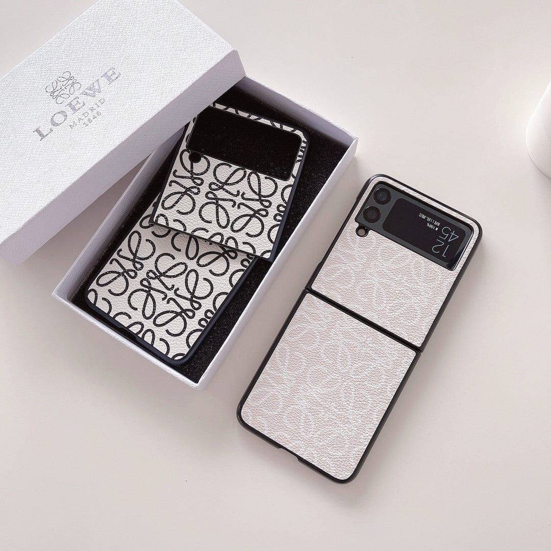 Tunde Store LOEWE Z Flip Phone Case | Superior