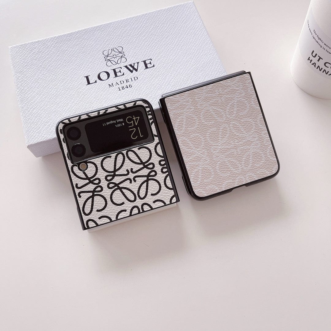 Tunde Store LOEWE Z Flip Phone Case | Superior