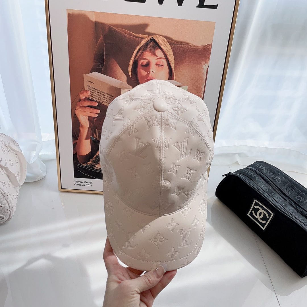 Tunde Store Louis Vuitton Elegant Off-White Monogram Cap