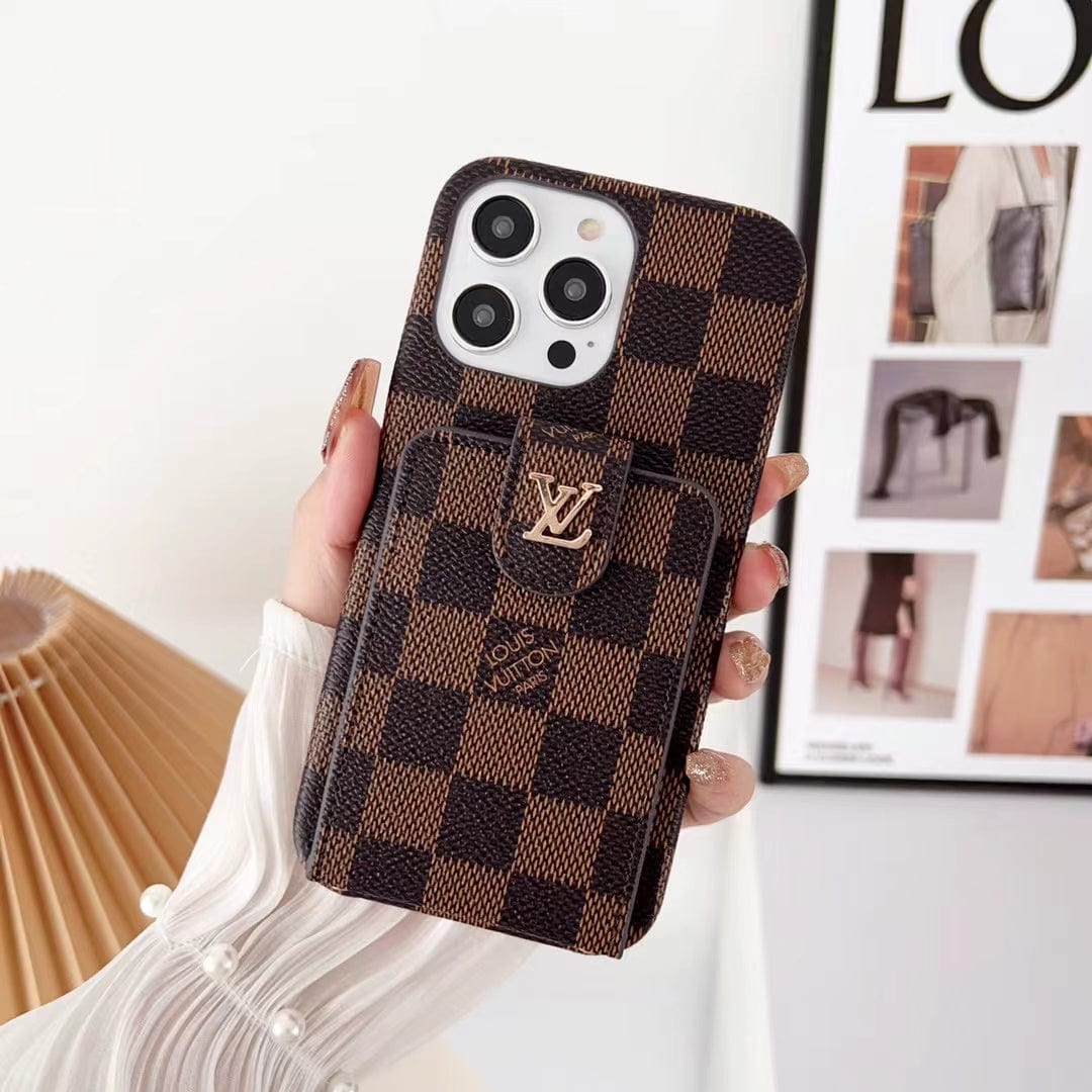 Tunde Store Louis Vuitton iPhone 15 Case with Wallet: A Fusion of Luxury and Functionality