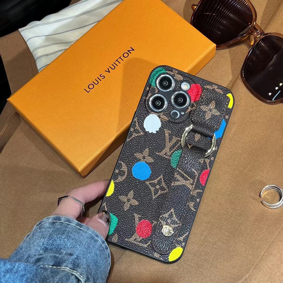 Tunde Store Louis Vuitton iPhone Cover with Handle | iPhone 12 to iPhone 15