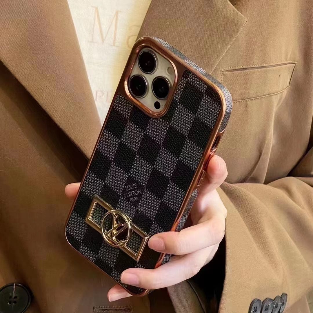 Tunde Store Louis Vuitton Monogram iPhone 15 Case with Golden Louis Vuitton Inlay