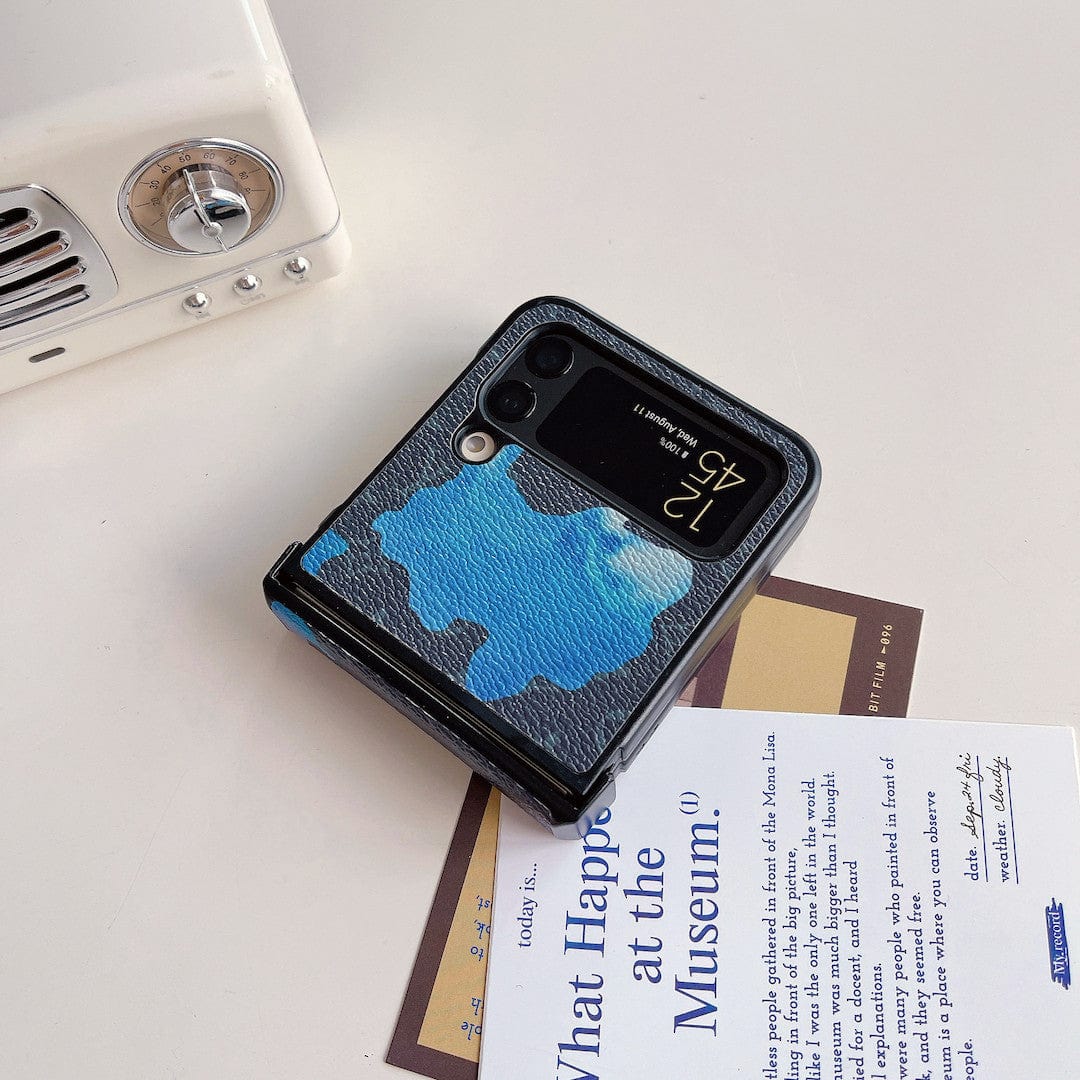 Tunde Store Louis Vuitton Z Flip Phone Cases with Strap Holder | Striking Luxurious Craftsmanship