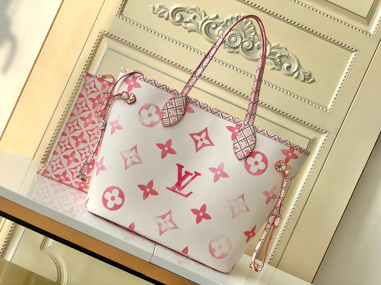 Tunde Store Pink Louis Vuitton Leather Handbag
