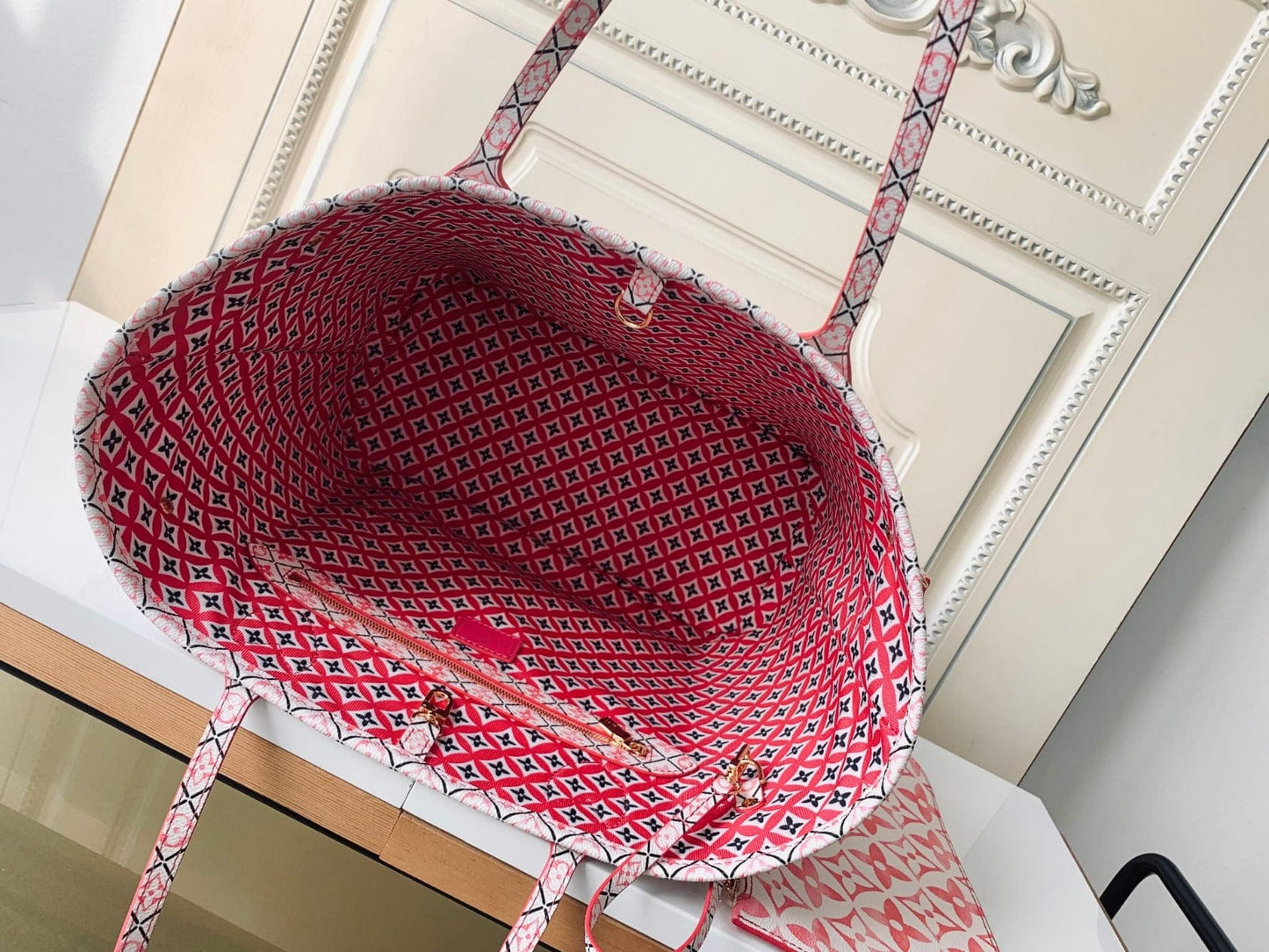 Tunde Store Pink Louis Vuitton Leather Handbag