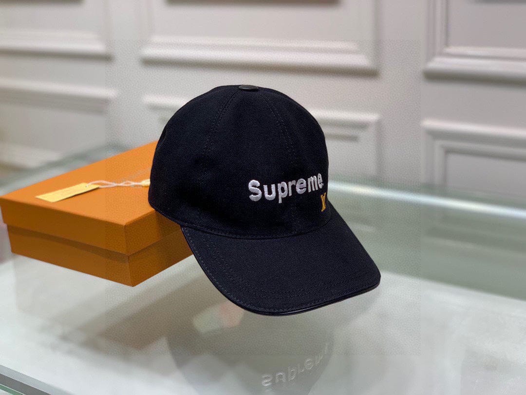 Tunde Store Supreme Classic Black Logo Cap