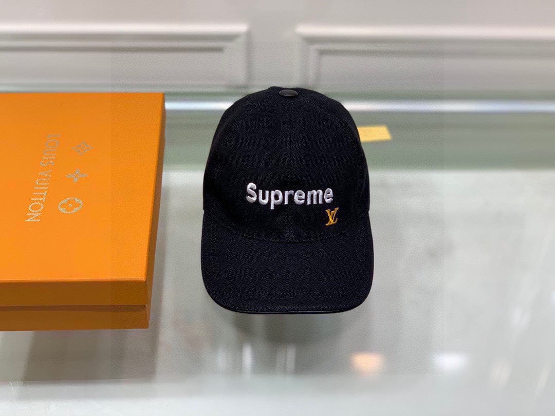 Tunde Store Supreme Classic Black Logo Cap