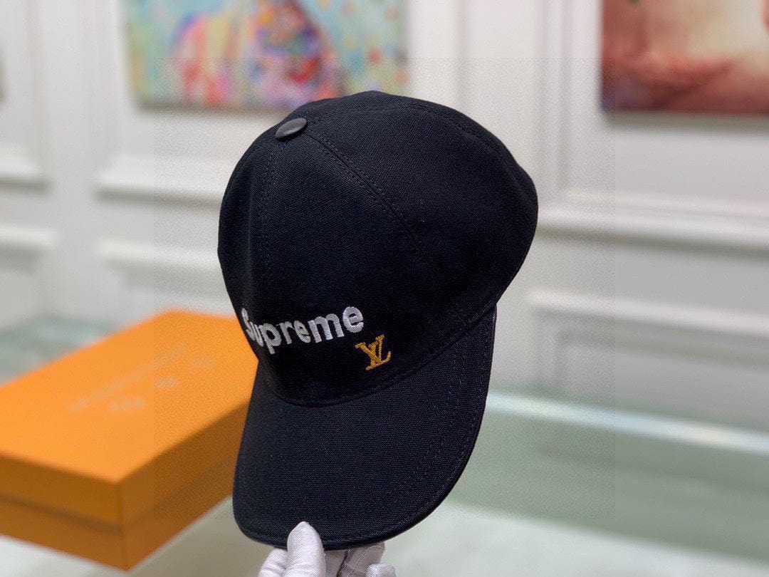 Tunde Store Supreme Classic Black Logo Cap