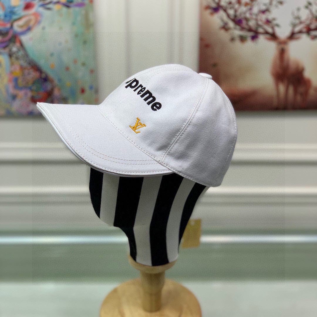 Tunde Store Supreme Classic White Logo Cap