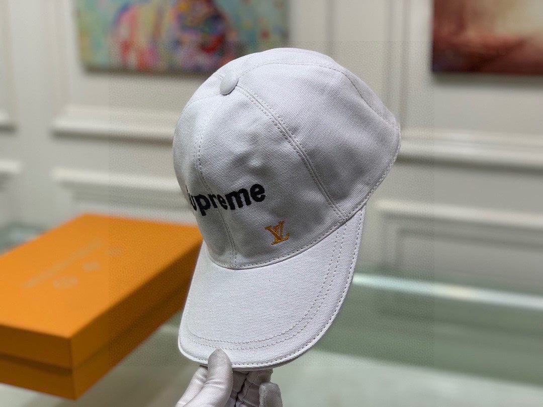 Tunde Store Supreme Classic White Logo Cap