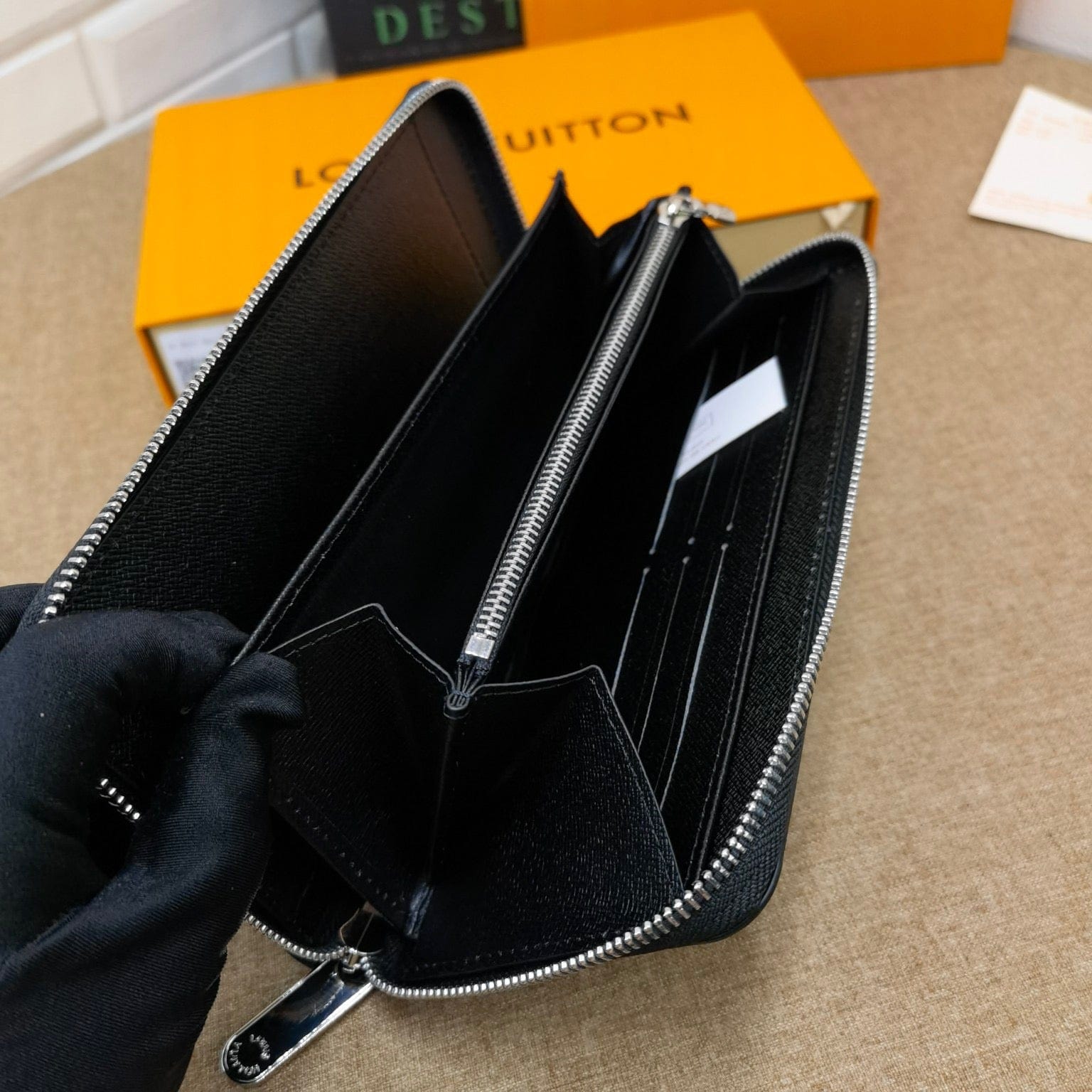 Tunde Store Damier Graphite Louis Vuitton Wallet