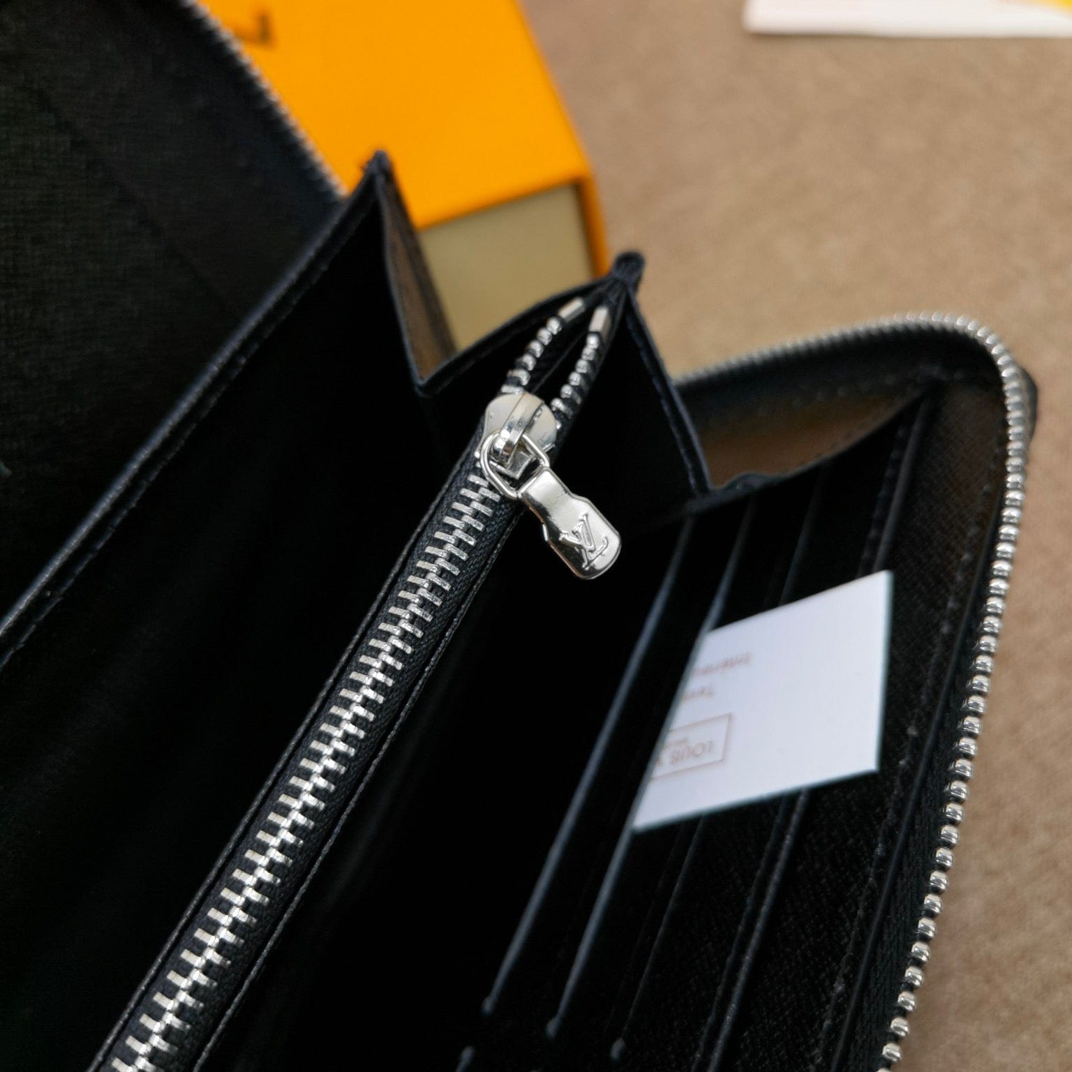 Tunde Store Damier Graphite Louis Vuitton Wallet