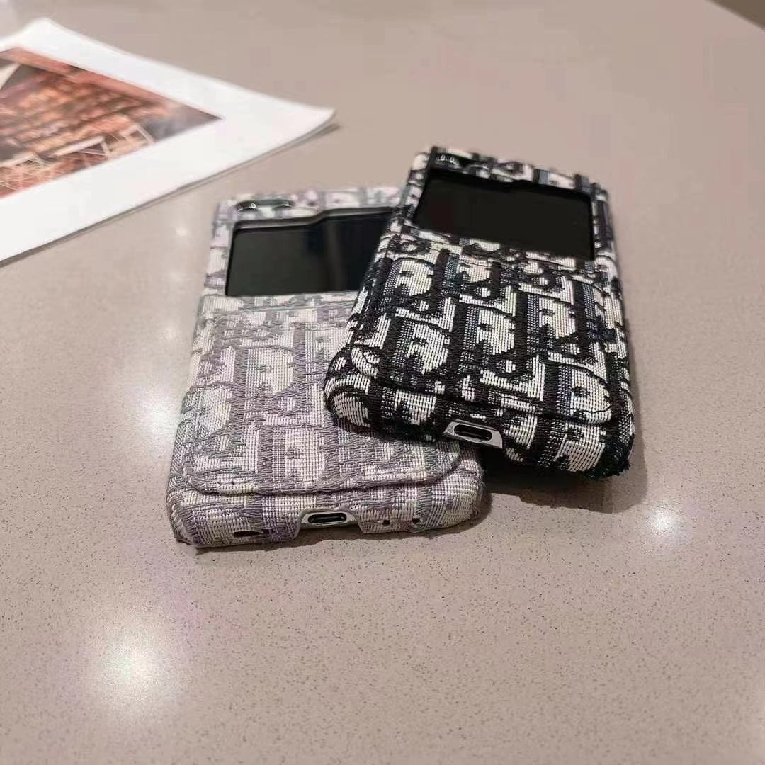 Tunde Store Dior-Inspired Samsung Z Flip Case – Available for Z Flip 3, 4, 5, and 6