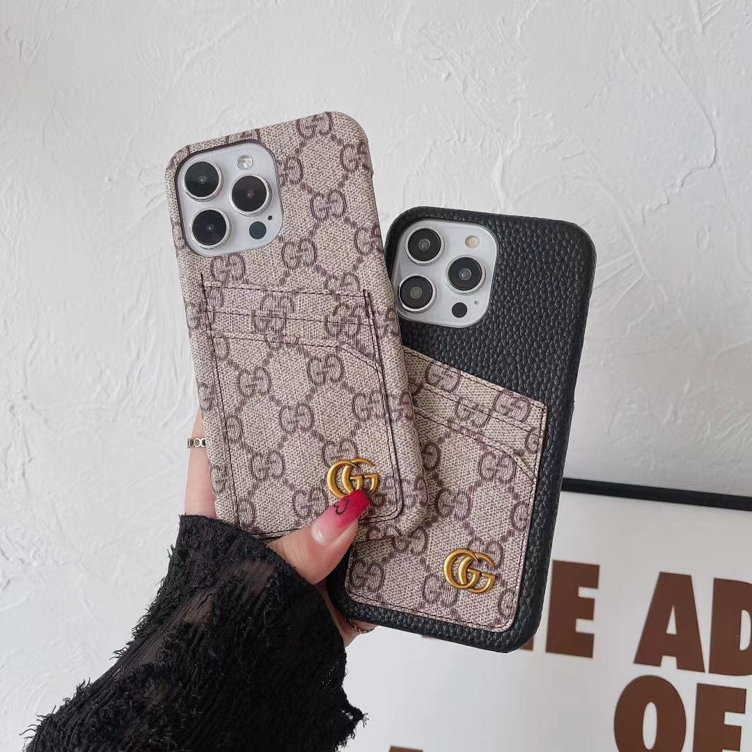Tunde Store Embrace Italian Glamour: Introducing the Gucci iPhone 15 Pouch Case