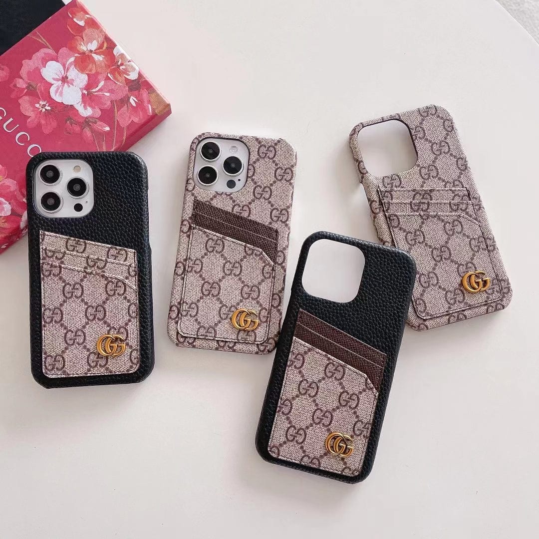 Tunde Store Embrace Italian Glamour: Introducing the Gucci iPhone 15 Pouch Case