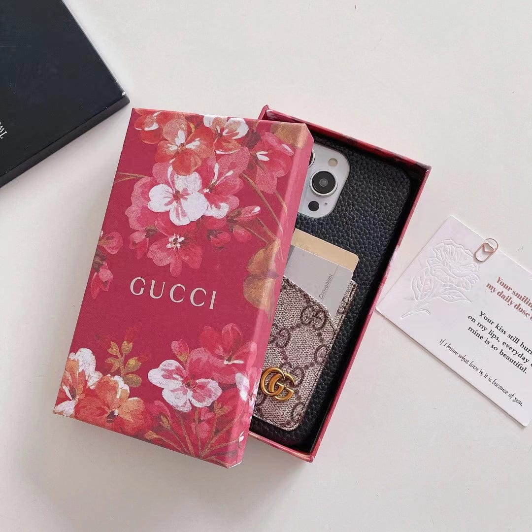 Tunde Store Embrace Italian Glamour The Gucci iPhone 15 Pouch Case