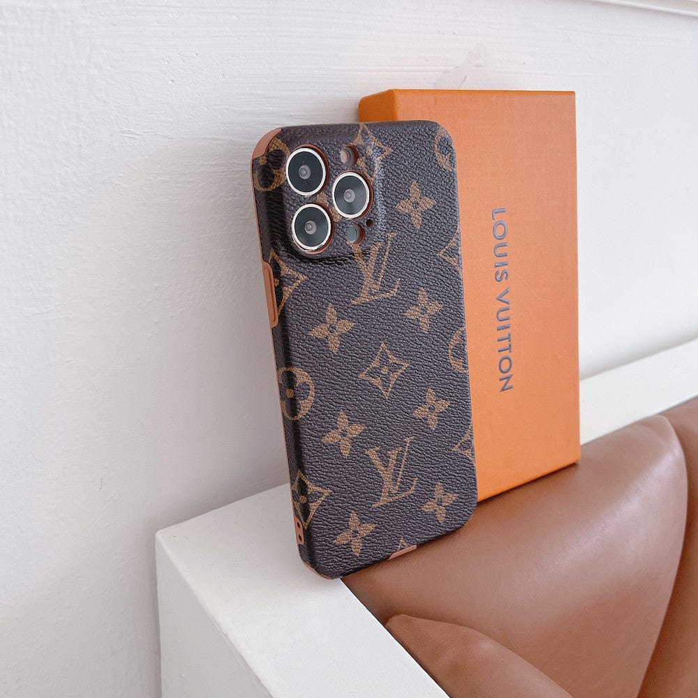 Tunde Store Famous Louis Vuitton & Gucci Patterns iPhone Cases - Unveil Timeless Luxury & Iconic Style