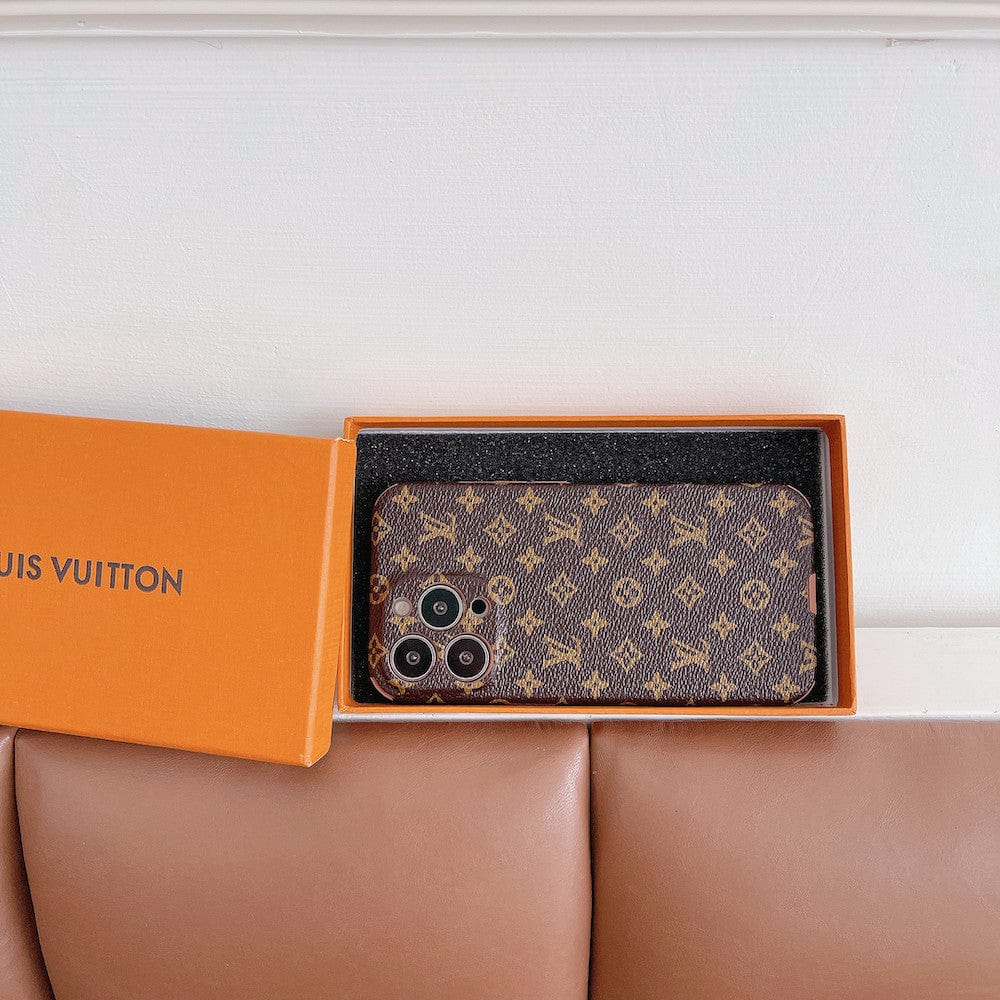 Tunde Store Famous Louis Vuitton & Gucci Patterns iPhone Cases - Unveil Timeless Luxury & Iconic Style