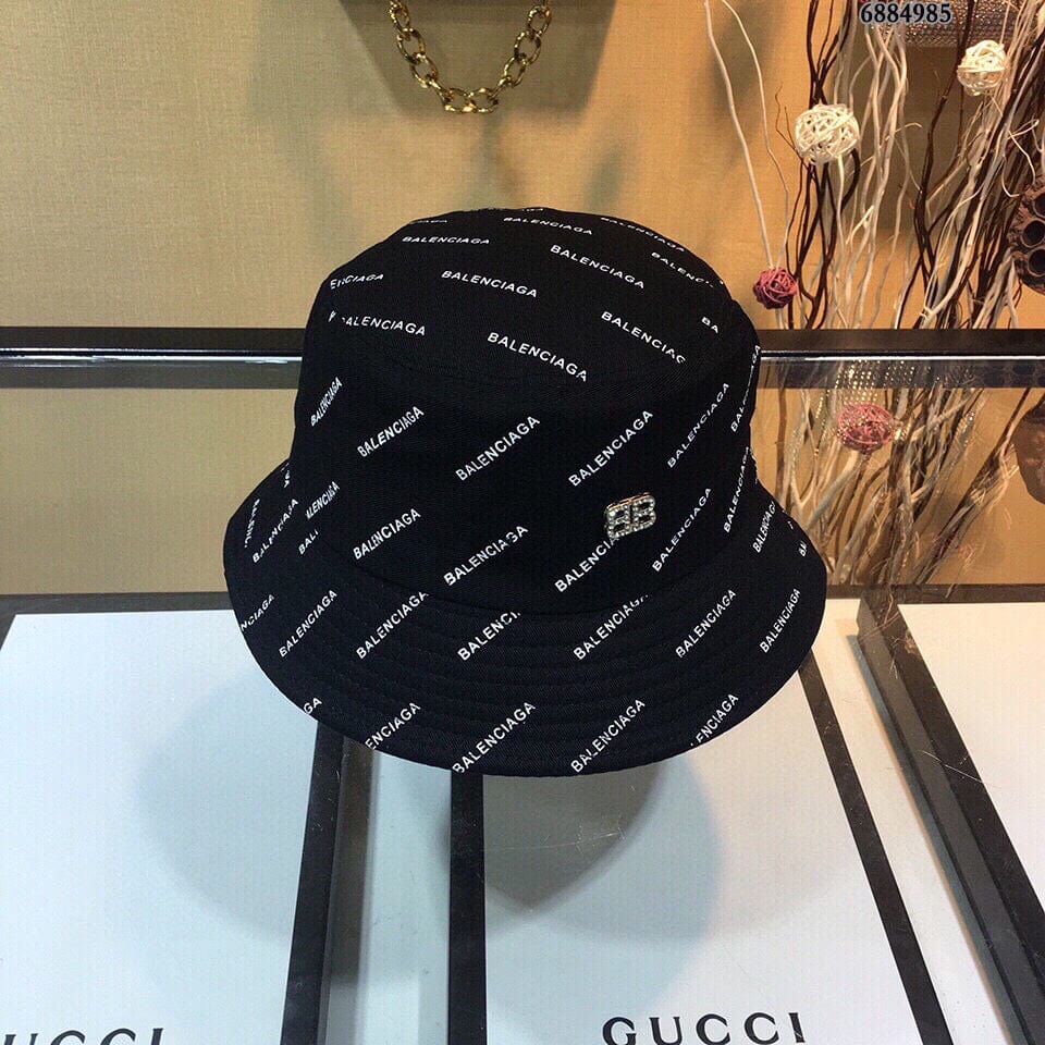 Tunde Store Fashioned BB Black Bucket Hat | BB Pattern