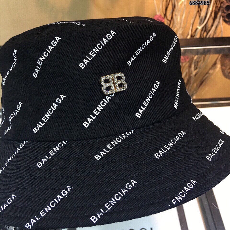 Tunde Store Fashioned BB Black Bucket Hat | BB Pattern