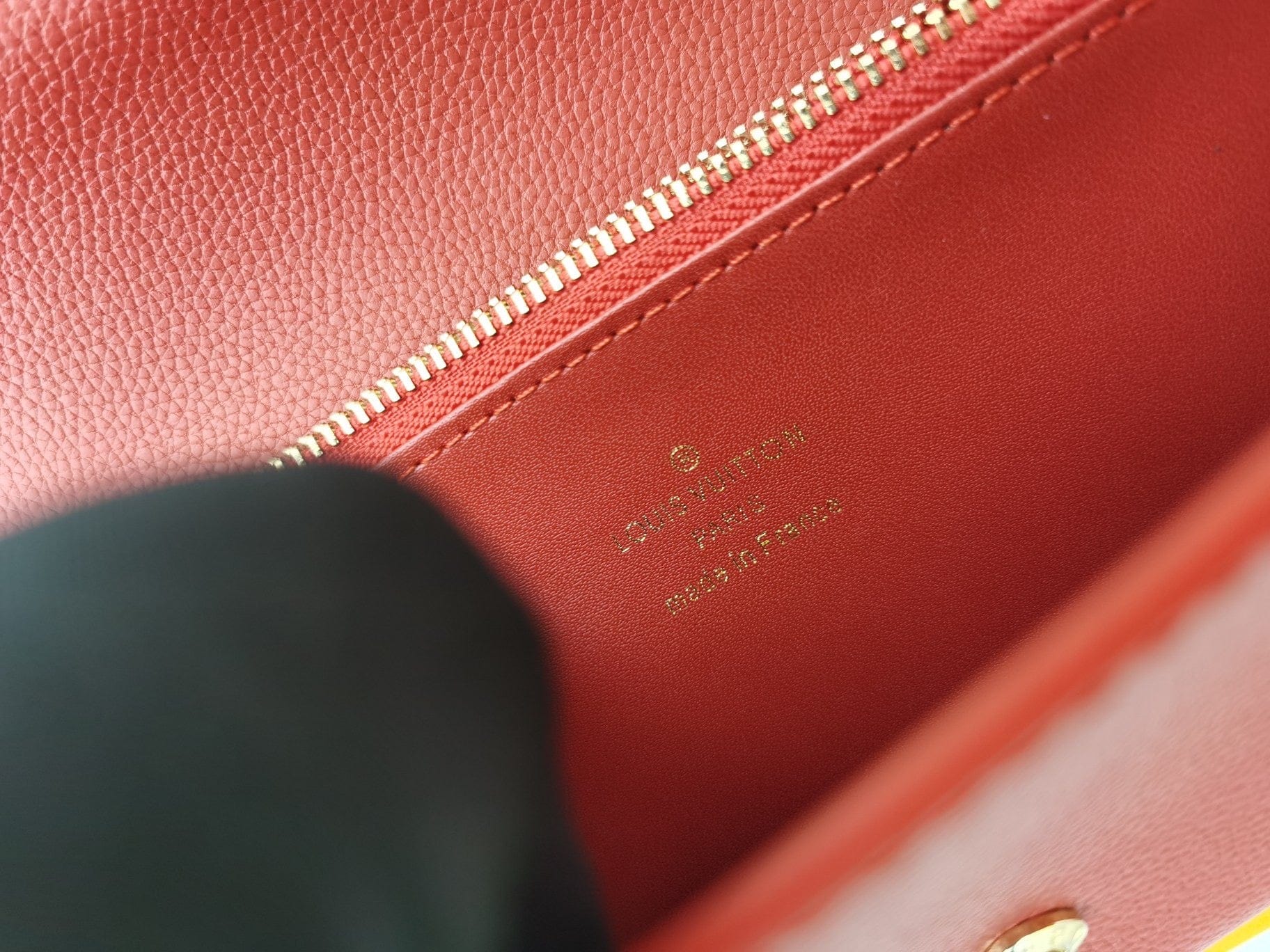 Tunde Store Leather Louis Vuitton Magnolia Wallet
