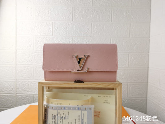 Tunde Store Leather Louis Vuitton Magnolia Wallet