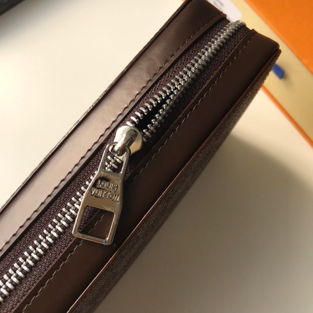 Tunde Store Leather Louis Vuitton Monogram Wallet