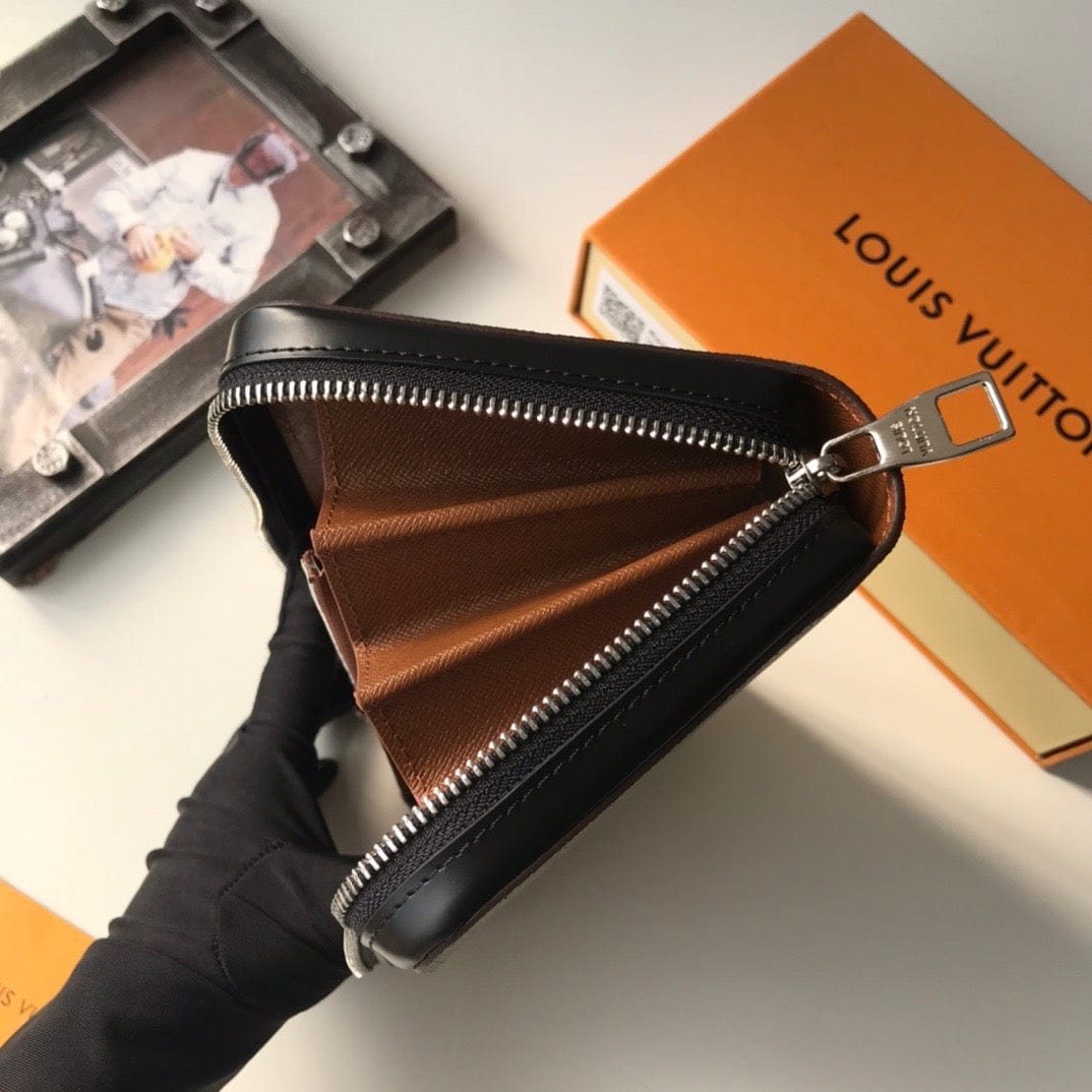 Tunde Store Leather Louis Vuitton Monogram Wallet