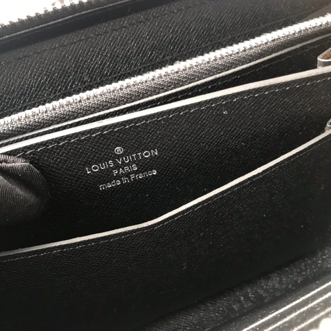 Tunde Store Leather Louis Vuitton Monogram Wallet