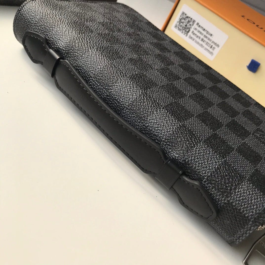 Tunde Store Leather Louis Vuitton Monogram Wallet
