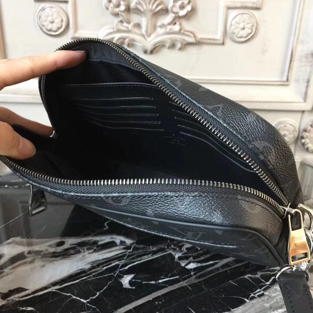 Tunde Store Louis Vuitton Essential Crossbody Bag