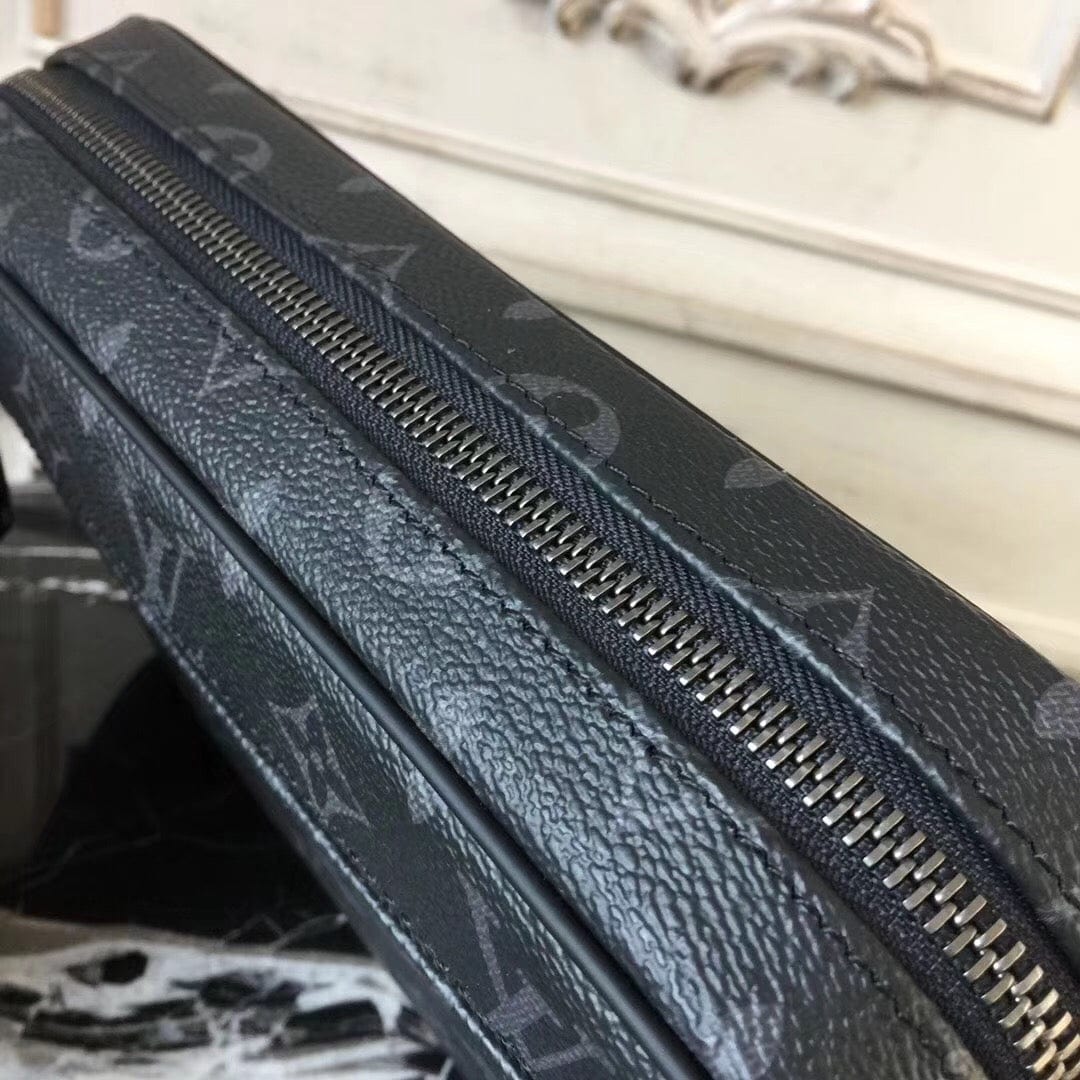 Tunde Store Louis Vuitton Essential Crossbody Bag