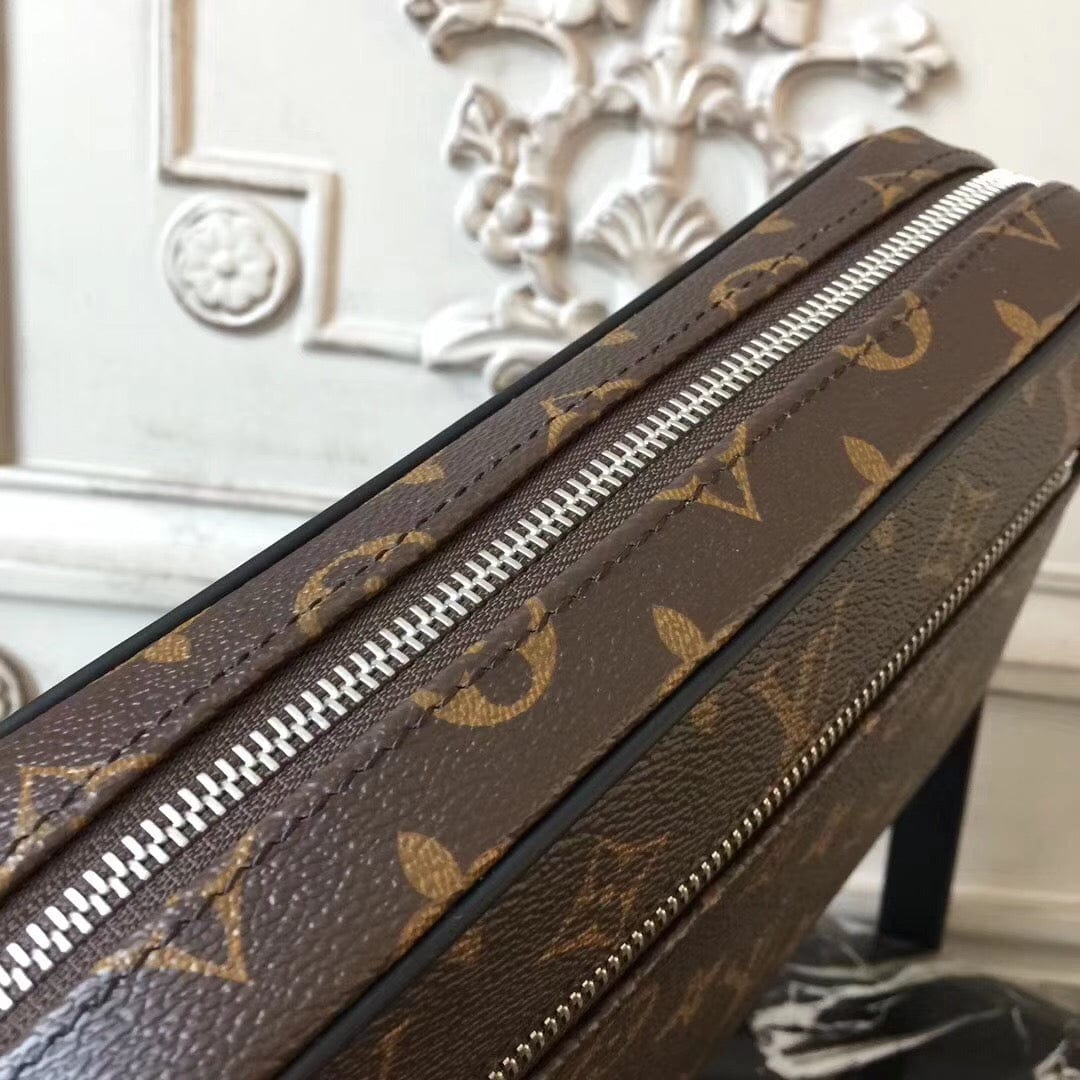 Tunde Store Louis Vuitton Essential Crossbody Bag