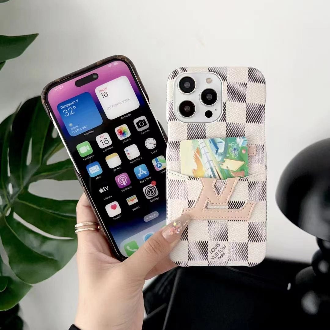 Tunde Store Louis Vuitton iPhone 15 Card Holder Case | Embrace Practical Elegance
