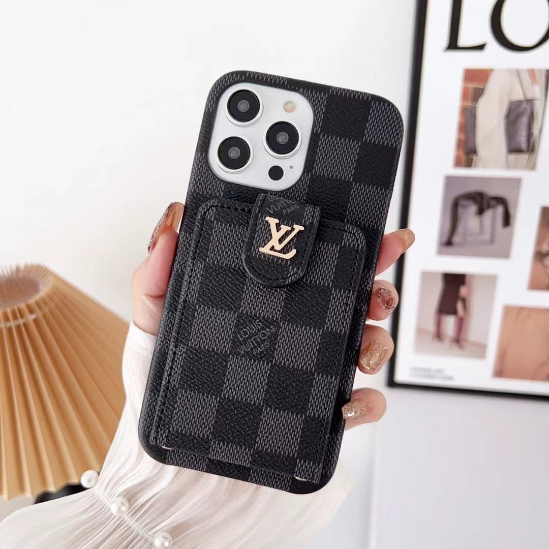 Tunde Store Louis Vuitton iPhone 15 Case with Wallet: A Fusion of Luxury and Functionality