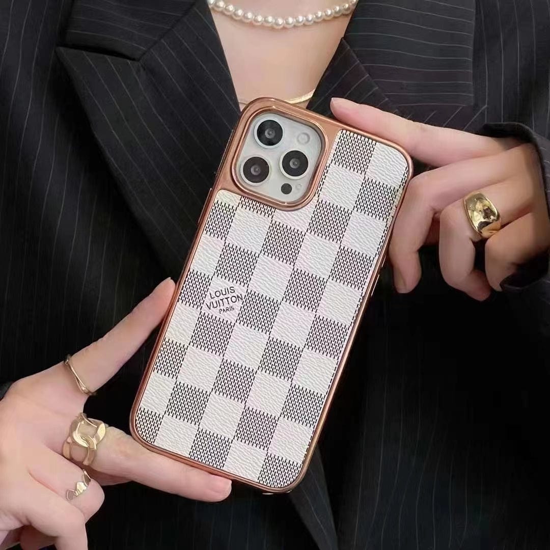 Tunde Store Louis Vuitton iPhone 15 Monogram Case: Unrivaled Luxury and Protection