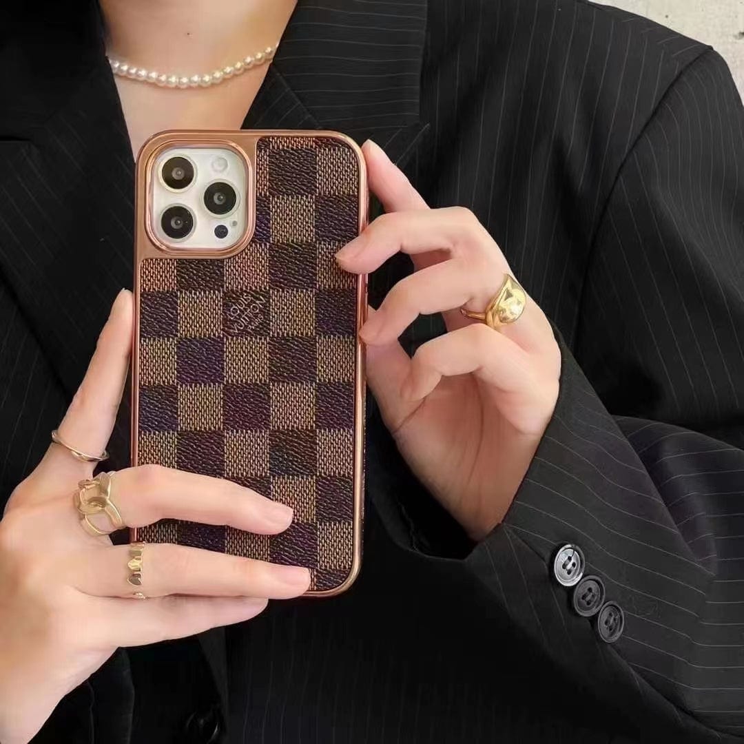Tunde Store Louis Vuitton iPhone 15 Monogram Case: Unrivaled Luxury and Protection