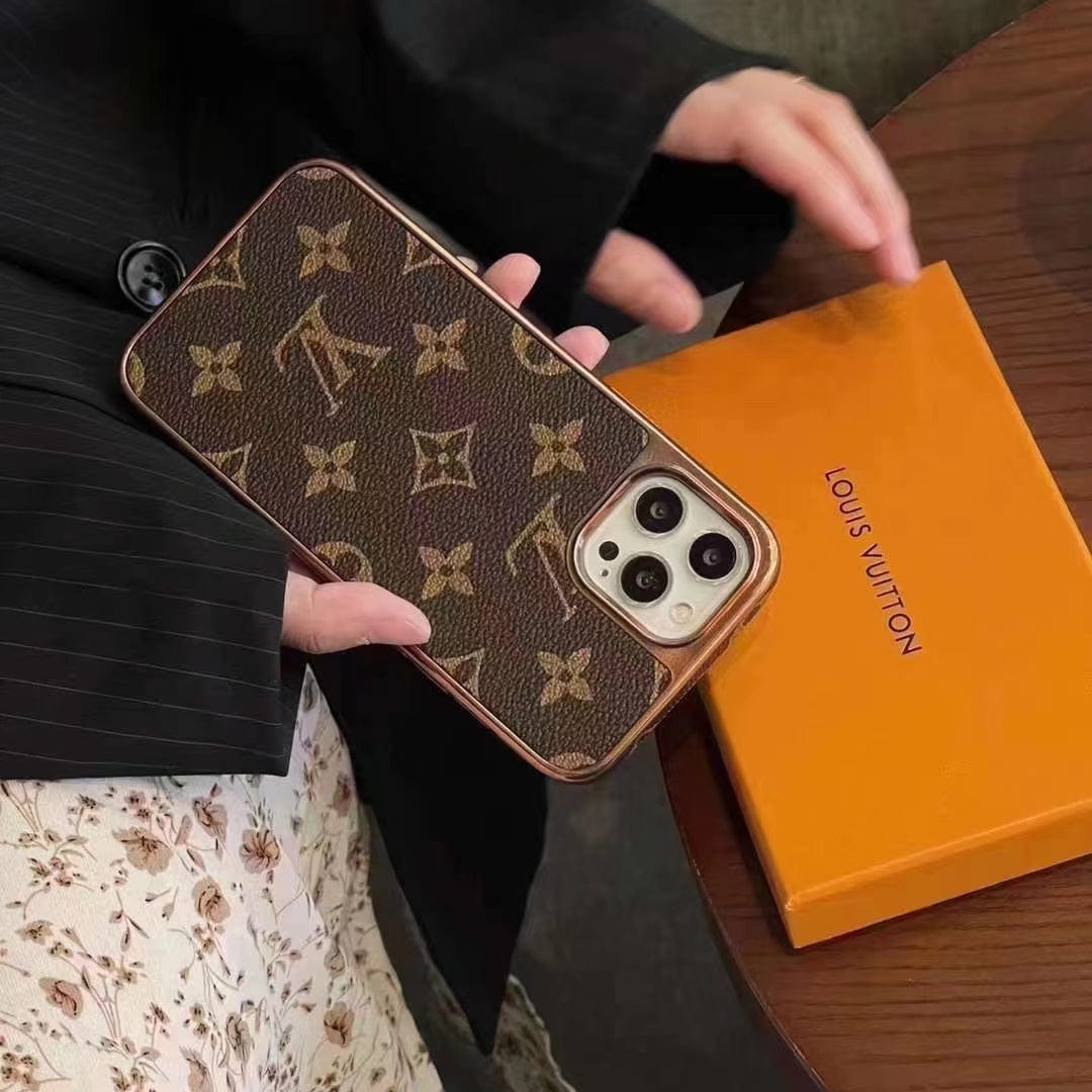 Tunde Store Louis Vuitton iPhone 15 Monogram Case: Unrivaled Luxury and Protection