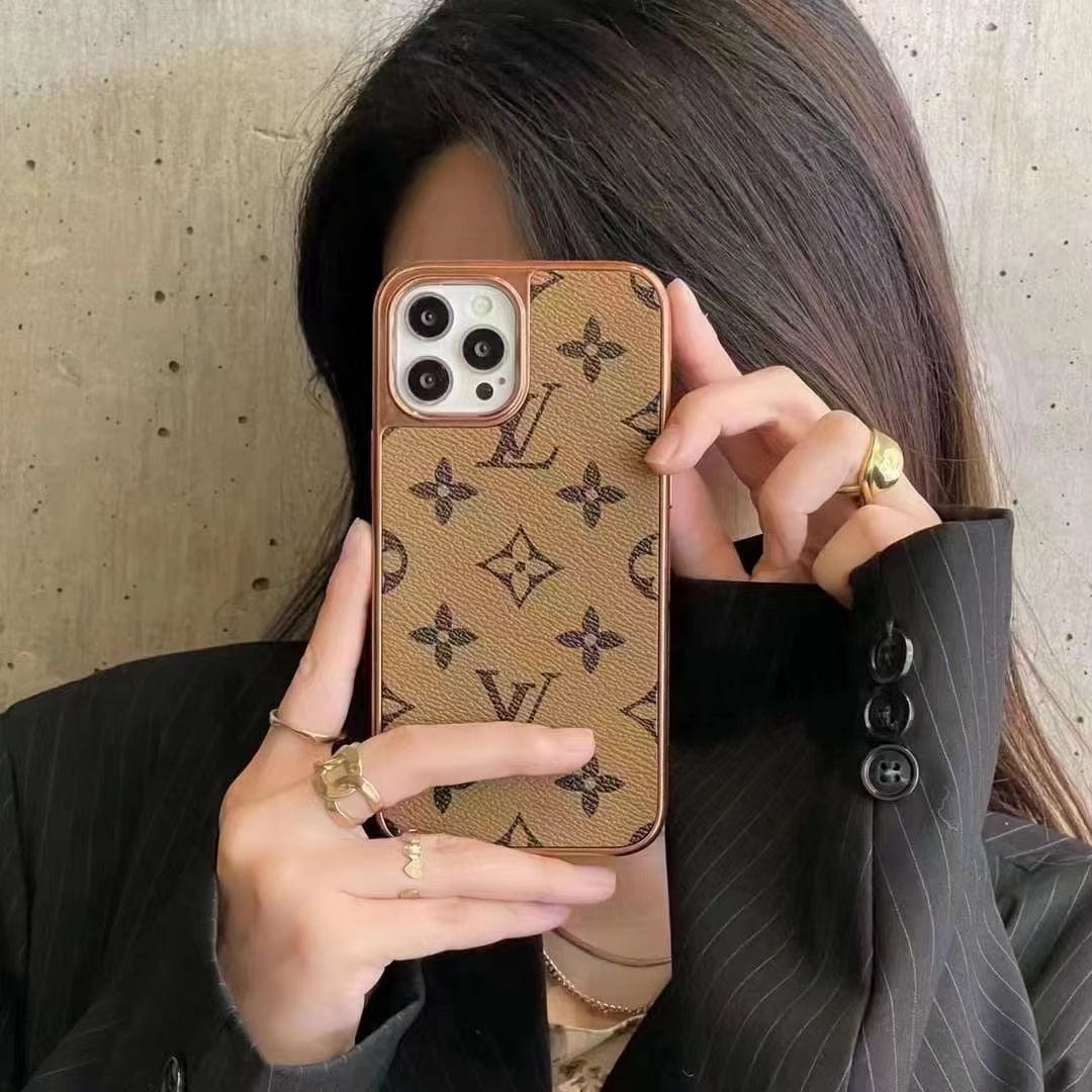 Tunde Store Louis Vuitton iPhone 15 Monogram Case: Unrivaled Luxury and Protection