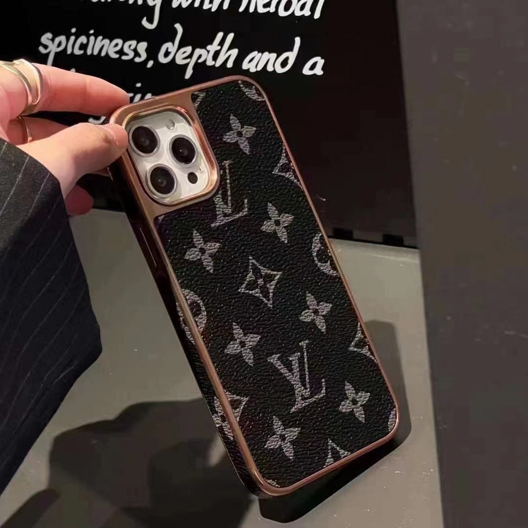 Tunde Store Louis Vuitton iPhone 15 Monogram Case: Unrivaled Luxury and Protection