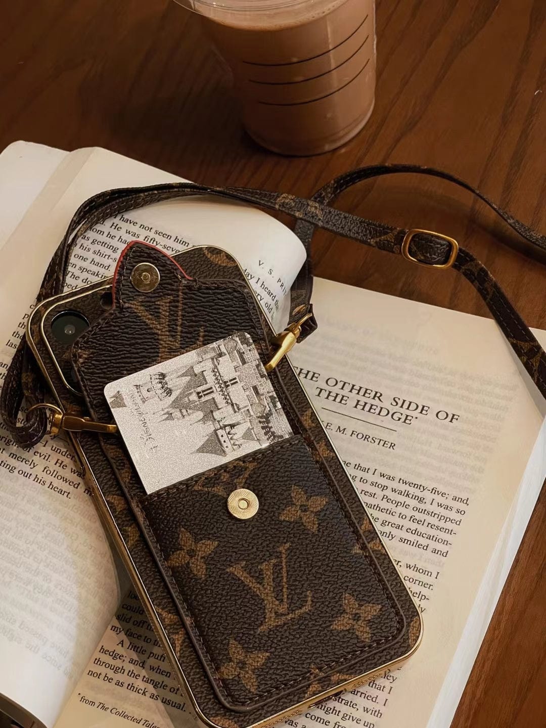 Tunde Store Louis Vuitton iPhone 15 Wallet Case Style and Protection